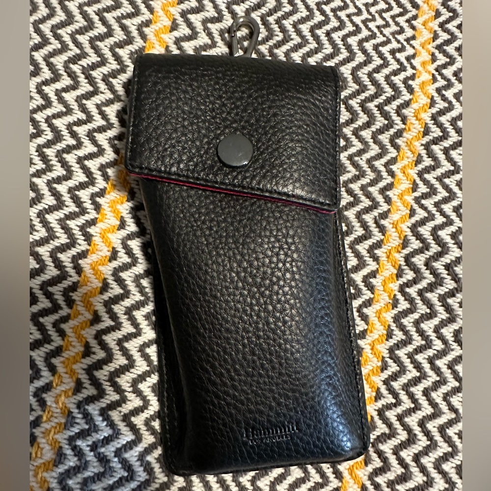 Hammitt Sunny Sleeve Black/Gunmetal